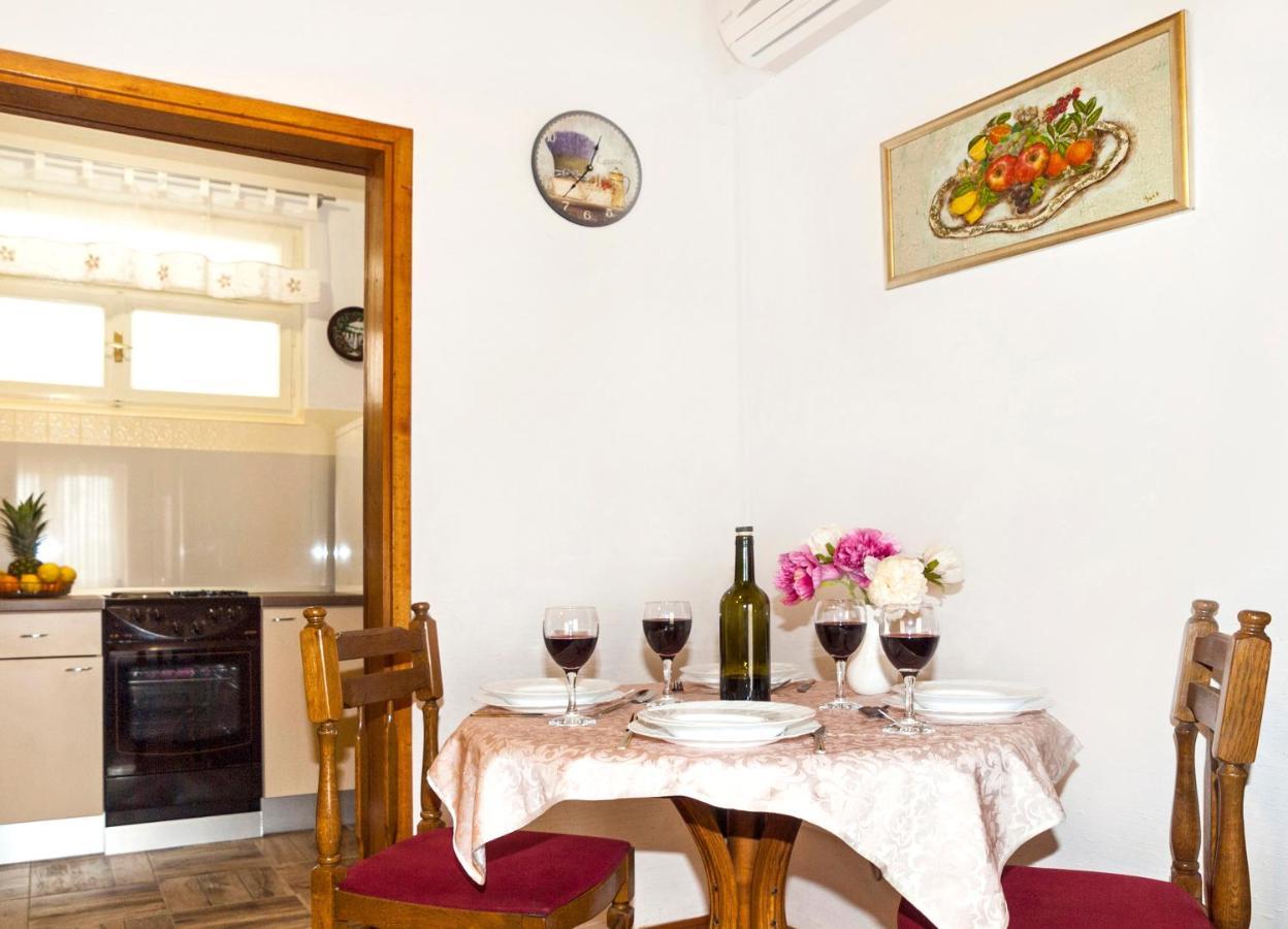 Apartmani Ines Drasnice Exterior photo