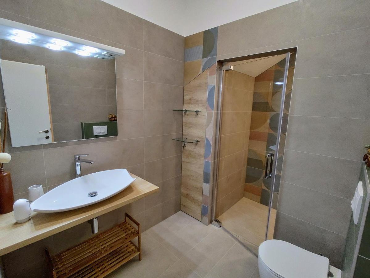 Apartmani Ines Drasnice Exterior photo